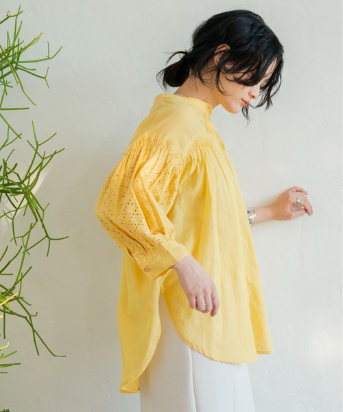 ANGIE（アンジー）の「コットン刺繍レース ボリューム袖ブラウス（シャツ/ブラウス・レディース・イエロー/カーキ/オフホワイト/スミクロ・FREE）」の16枚目の写真