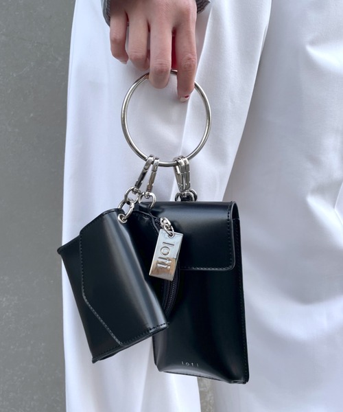 loti(ロティ)の「WEB限定 loti リングビーンズマルチセットBAG(ショルダーバッグ・レディース・ブラック/ブラウン/オフホワイト・ONE SIZE)」の4枚目の写真