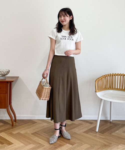 EPIMI E'PIMMY(エピミエピミー)の「エンボスシシュウロゴTシャツ(Tシャツ/カットソー・レディース・ホワイト/ブラック/オフホワイト/ピンク/杢グレー・MEDIUM)」の11枚目の写真