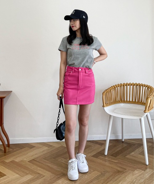 EPIMI E'PIMMY(エピミエピミー)の「エンボスシシュウロゴTシャツ(Tシャツ/カットソー・レディース・ホワイト/ブラック/オフホワイト/ピンク/杢グレー・MEDIUM)」の16枚目の写真