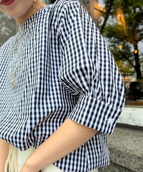 Chez toi（シェトワ）の「袖ボリュームブラウス（シャツ/ブラウス・レディース・ブラック/オフホワイト/ブルー/グリーン・FREE）」の5枚目の写真