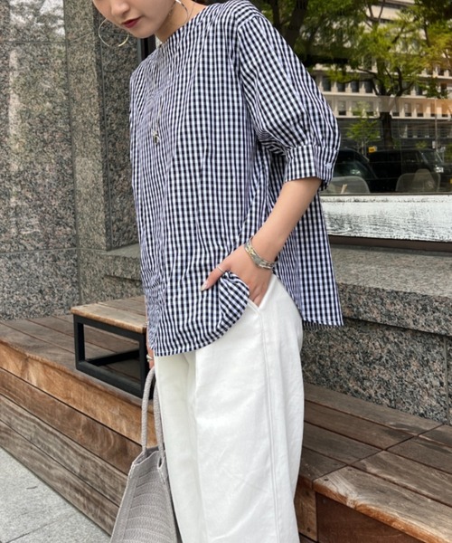 Chez toi（シェトワ）の「袖ボリュームブラウス（シャツ/ブラウス・レディース・ブラック/オフホワイト/ブルー/グリーン・FREE）」の12枚目の写真