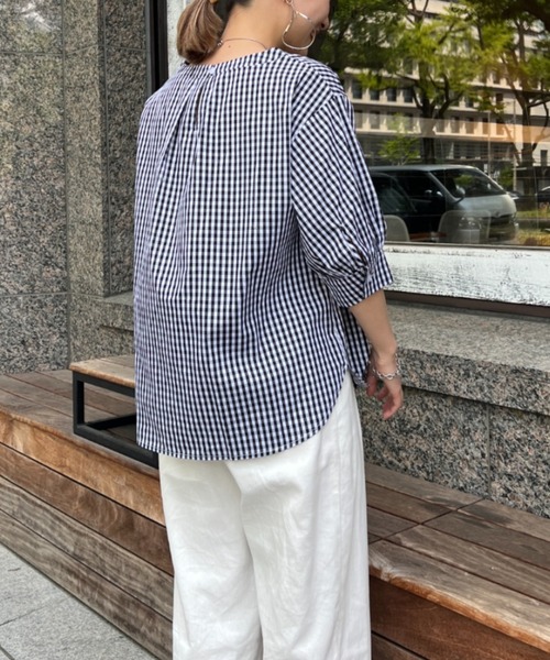 Chez toi（シェトワ）の「袖ボリュームブラウス（シャツ/ブラウス・レディース・ブラック/オフホワイト/ブルー/グリーン・FREE）」の16枚目の写真