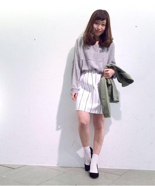 WHO'S WHO gallery（フーズフーギャラリー）の「【GIGGER】リブ編みプルオーバースウェット（スウェット・レディース・ホワイト/グレー/ブラック・MEDIUM/LARGE）」の16枚目の写真