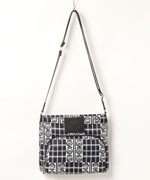 ANNA SUI（アナスイ）の「ジャーニー ショルダーバッグ（ショルダーバッグ・レディース・ブラック/パープル/ブルー・ONE SIZE/FREE）」の8枚目の写真