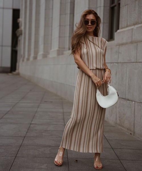 esutoreja（エストレジャ）の「2カラーストライプタンクトップ（タンクトップ・レディース・ブラック/グリーン/アイボリー・FREE）」の5枚目の写真