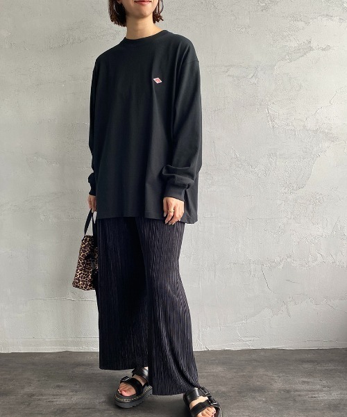 DANTON（ダントン）の「[DANTON/ダントン] ワンポイントロゴ クルーネックロンT（Tシャツ/カットソー・レディース・ホワイト/チャコールグレー/ブラック/グリーン/グレイッシュベージュ・40/38/42）」の8枚目の写真