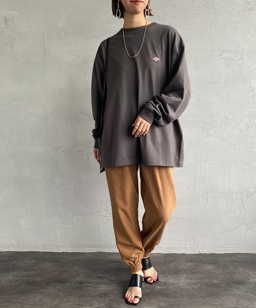 DANTON（ダントン）の「[DANTON/ダントン] ワンポイントロゴ クルーネックロンT（Tシャツ/カットソー・レディース・ホワイト/チャコールグレー/ブラック/グリーン/グレイッシュベージュ・40/38/42）」の10枚目の写真