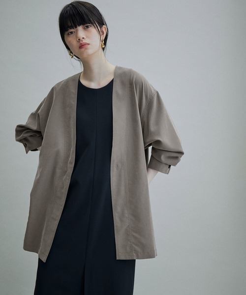 ADAM ET ROPE'(アダムエロペ)の「【サステナブル・WEB限定(一部店舗展開あり)】ベルテッドシャツジャケット(テーラードジャケット・レディース・チャコールグレー/ブラック/ベージュ・FREE)」の3枚目の写真