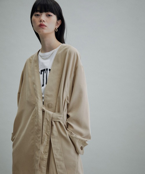 ADAM ET ROPE'(アダムエロペ)の「【サステナブル・WEB限定(一部店舗展開あり)】ベルテッドシャツジャケット(テーラードジャケット・レディース・チャコールグレー/ブラック/ベージュ・FREE)」の7枚目の写真