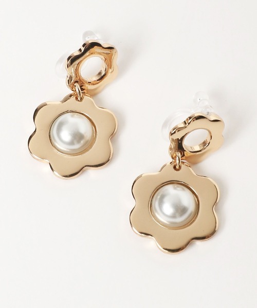 Me%（ミィパーセント）の「スカラップフラワーイヤリング（イヤリング・レディース・グレー/イエロー・FREE）」の9枚目の写真