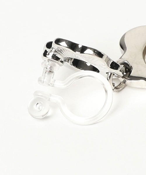 Me%（ミィパーセント）の「スカラップフラワーイヤリング（イヤリング・レディース・グレー/イエロー・FREE）」の7枚目の写真