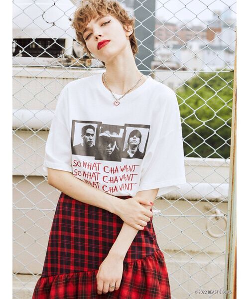 jouetie(ジュエティ)の「BEASTIE BOYSコラボTシャツ(Tシャツ/カットソー・レディース・ブラック/レッド/オフホワイト・MEDIUM)」の2枚目の写真