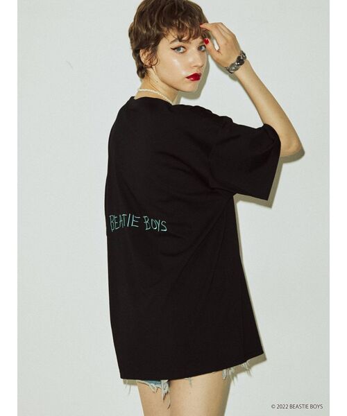 jouetie(ジュエティ)の「BEASTIE BOYSコラボTシャツ(Tシャツ/カットソー・レディース・ブラック/レッド/オフホワイト・MEDIUM)」の8枚目の写真