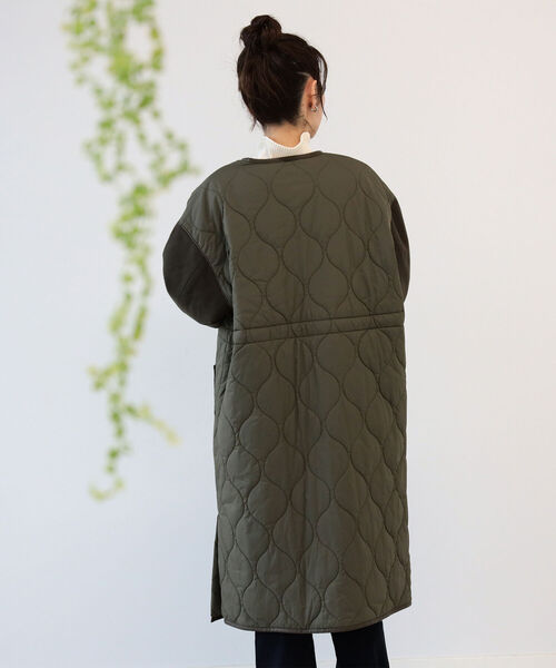 Ray BEAMS（レイビームス）の「Ray BEAMS / キルティング 袖 キリカエ コート（ノーカラーコート・レディース・ブラック/オリーブ・1/0）」の13枚目の写真