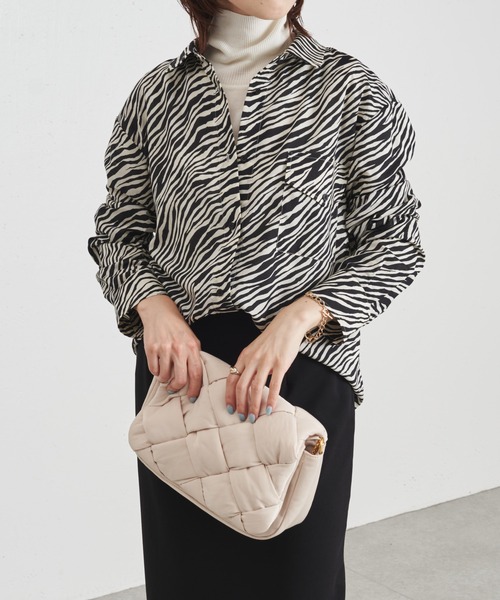 COLLAGE GALLARDAGALANTE（コラージュガリャルダガランテ）の「【OT】ゼブラプリントブラウス（シャツ/ブラウス・レディース・ブラック/ベージュ・FREE）」の4枚目の写真