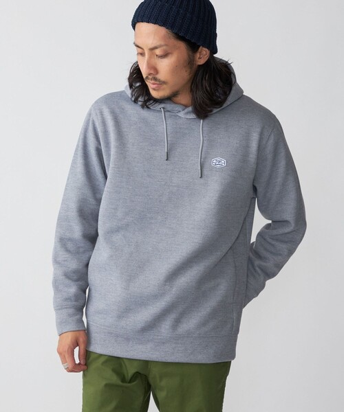 SHIPS（シップス）の「*SHIPS: スタイリッシュ ロゴ ワッペン バルキー ポンチ プルオーバー パーカー（パーカー・メンズ・ブラック/ベージュ/グレー/ブルー・SMALL/MEDIUM/LARGE/X-LARGE/XX-LARGE）」の3枚目の写真