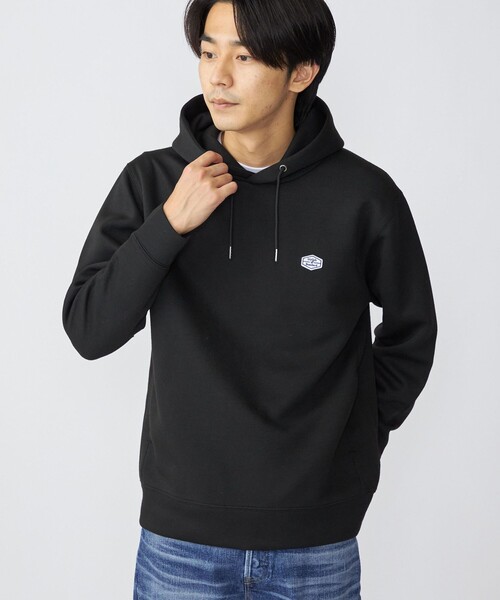 SHIPS（シップス）の「*SHIPS: スタイリッシュ ロゴ ワッペン バルキー ポンチ プルオーバー パーカー（パーカー・メンズ・ブラック/ベージュ/グレー/ブルー・SMALL/MEDIUM/LARGE/X-LARGE/XX-LARGE）」の2枚目の写真