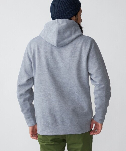 SHIPS（シップス）の「*SHIPS: スタイリッシュ ロゴ ワッペン バルキー ポンチ プルオーバー パーカー（パーカー・メンズ・ブラック/ベージュ/グレー/ブルー・SMALL/MEDIUM/LARGE/X-LARGE/XX-LARGE）」の6枚目の写真