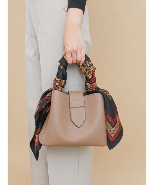 Te chichi（テチチ）の「ペイズリー柄大判スカーフ（ストール/ショール・レディース・ネイビー/グリーン・ﾌﾘ-）」の5枚目の写真