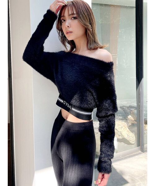GYDA（ジェイダ）の「GYDAライン オフショルシャギーニットトップス（ニット/セーター・レディース・ブラック/オフホワイト・FREE）」の17枚目の写真