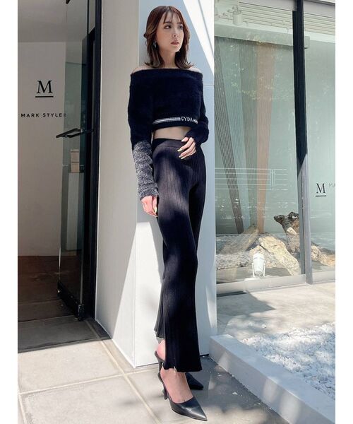 GYDA（ジェイダ）の「GYDAライン オフショルシャギーニットトップス（ニット/セーター・レディース・ブラック/オフホワイト・FREE）」の20枚目の写真