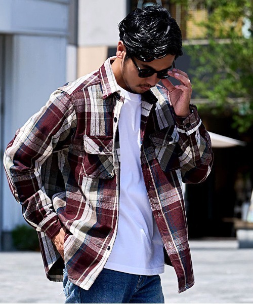 SILVER BULLET（シルバーバレット）の「『ALCARZA/アルカーザ』ヘヴィネルチェックシャツ（シャツ/ブラウス・メンズ・ブルー/ダークグリーン/ブラウン/グリーン/イエロー/レンガ/マスタード/レッド/オレンジ/オレンジ系1/レッド系1/グレー/ホワイト/ライトベージュ/サックスブルー/ピンク/サンドベージュ/ブラウン系その他/イエロー系その他/ブラック系その他/オレンジ系その他/ホワイト系その他/ベージュ系その他/ベージュ系その他2/レッド系その他/パープル/ネイビー/スカイブルー/アッシュグレー/ボルドー/ミント/アイボリー/ブラウン系2/イエロー系1/ブラック系2/ブラック系1/ブラウン系1/グレー系1/ベージュ/サックスブルー系1/ブルー系1/オレンジ系2/ブルー系2/ブラウン系3/グリーン系1/レッド系2・M/XL/L）」の14枚目の写真