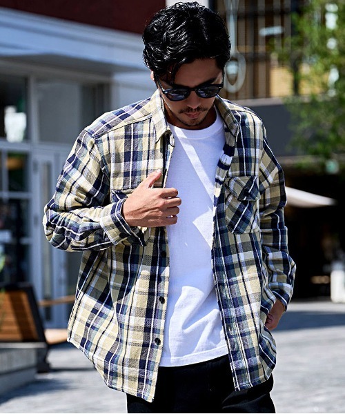 SILVER BULLET（シルバーバレット）の「『ALCARZA/アルカーザ』ヘヴィネルチェックシャツ（シャツ/ブラウス・メンズ・ブルー/ダークグリーン/ブラウン/グリーン/イエロー/レンガ/マスタード/レッド/オレンジ/オレンジ系1/レッド系1/グレー/ホワイト/ライトベージュ/サックスブルー/ピンク/サンドベージュ/ブラウン系その他/イエロー系その他/ブラック系その他/オレンジ系その他/ホワイト系その他/ベージュ系その他/ベージュ系その他2/レッド系その他/パープル/ネイビー/スカイブルー/アッシュグレー/ボルドー/ミント/アイボリー/ブラウン系2/イエロー系1/ブラック系2/ブラック系1/ブラウン系1/グレー系1/ベージュ/サックスブルー系1/ブルー系1/オレンジ系2/ブルー系2/ブラウン系3/グリーン系1/レッド系2・M/XL/L）」の15枚目の写真