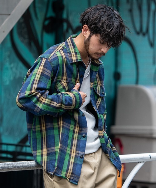 SILVER BULLET（シルバーバレット）の「『ALCARZA/アルカーザ』ヘヴィネルチェックシャツ（シャツ/ブラウス・メンズ・ブルー/ダークグリーン/ブラウン/グリーン/イエロー/レンガ/マスタード/レッド/オレンジ/オレンジ系1/レッド系1/グレー/ホワイト/ライトベージュ/サックスブルー/ピンク/サンドベージュ/ブラウン系その他/イエロー系その他/ブラック系その他/オレンジ系その他/ホワイト系その他/ベージュ系その他/ベージュ系その他2/レッド系その他/パープル/ネイビー/スカイブルー/アッシュグレー/ボルドー/ミント/アイボリー/ブラウン系2/イエロー系1/ブラック系2/ブラック系1/ブラウン系1/グレー系1/ベージュ/サックスブルー系1/ブルー系1/オレンジ系2/ブルー系2/ブラウン系3/グリーン系1/レッド系2・M/XL/L）」の20枚目の写真