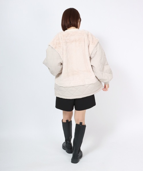 Salong hameu(サロン ハミュー)の「フェイクファーベスト×キルティングジャケット フェイクレイヤード ノーカラージップブルゾン(ノーカラージャケット・レディース・ブラック/カーキ/グレイッシュベージュ・M/L)」の11枚目の写真