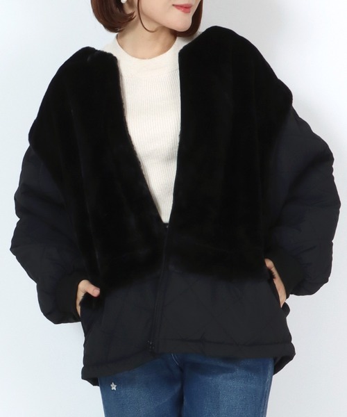 Salong hameu(サロン ハミュー)の「フェイクファーベスト×キルティングジャケット フェイクレイヤード ノーカラージップブルゾン(ノーカラージャケット・レディース・ブラック/カーキ/グレイッシュベージュ・M/L)」の4枚目の写真