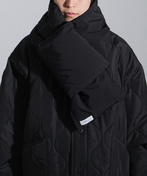 NILWAY（ニルウェイ）の「中綿ボリュームナイロンマフラー（マフラー・メンズ・ブラック/ベージュ/カーキ・FREE）」の2枚目の写真