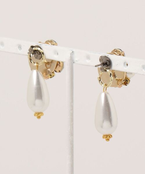 tone(トーン)の「【RosraiE】キラキラ ビジュー ドロップパール エレガント ピアス(MA)(ピアス(両耳用)・レディース・ゴールド・FREE)」の7枚目の写真