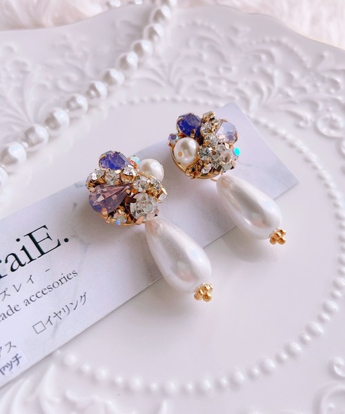 tone(トーン)の「【RosraiE】キラキラ ビジュー ドロップパール エレガント ピアス(MA)(ピアス(両耳用)・レディース・ゴールド・FREE)」の3枚目の写真
