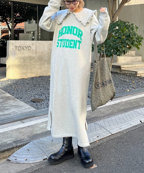 CIAOPANIC(チャオパニック)の「ビッグカラーロゴスウェットワンピース(ワンピース・レディース・グレー/グリーン/ベージュ・FREE)」の2枚目の写真