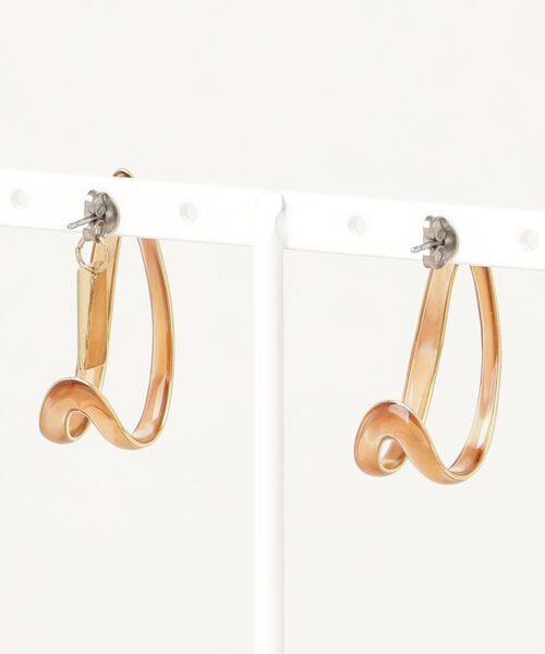 The Rule(ザルール)の「The Rule ザルール : UNCHANGED thin line pierced earring : 細線 ピアス(ピアス(両耳用)・レディース・ブラウン/ベージュ・FREE)」の9枚目の写真