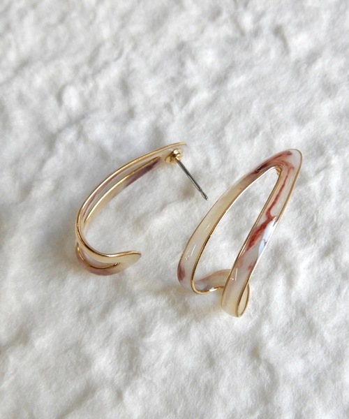 The Rule(ザルール)の「The Rule ザルール : UNCHANGED thin line pierced earring : 細線 ピアス(ピアス(両耳用)・レディース・ブラウン/ベージュ・FREE)」の4枚目の写真