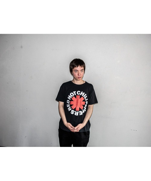 THRIFTY LOOK(スリフティールック)の「THRIFTY LOOK/スリフティールック THRIFTY'RED HOT CHILI PEPPERS'TEE(Tシャツ/カットソー・メンズ・ブラック系1/ホワイト/ホワイト系1/ブラック/ブラック系3/ブラック系2・X-LARGE/LARGE/MEDIUM)」の19枚目の写真