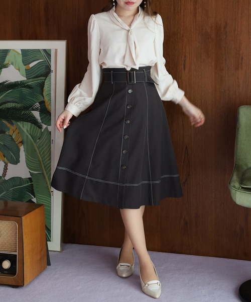 ASTORIA ODIER（アストリアオディール）の「リング付きボウタイブラウス（シャツ/ブラウス・レディース・ホワイト/ベージュ/ラベンダー/ピンクベージュ/ネイビー・SMALL/MEDIUM）」の12枚目の写真