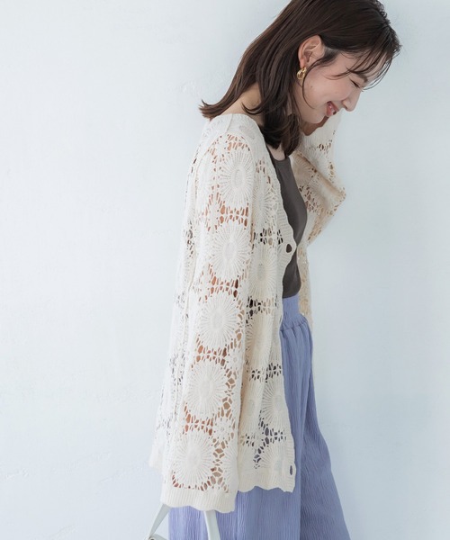 coca(coca)(コカ)の「かぎ編みVネックカーディガン(カーディガン/ボレロ・レディース・アイボリー・ONE SIZE)」の4枚目の写真