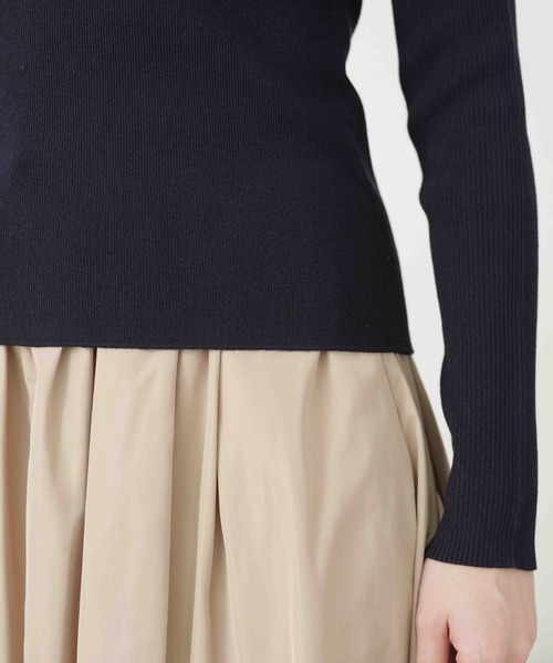 NANO universe（ナノユニバース）の「LB.04/ショルダー切り替えデザインニットトップス（ニット/セーター・レディース・パープル/ライトベージュ/ダークネイビー・FREE）」の14枚目の写真