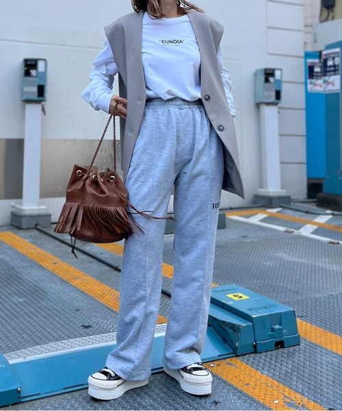 mi via loca（ミヴィアロカ）の「センターシーム ロゴスウェットパンツ（スウェットパンツ・レディース・ピンク/スミクロ/杢グレー/ボルドー・FREE）」の8枚目の写真