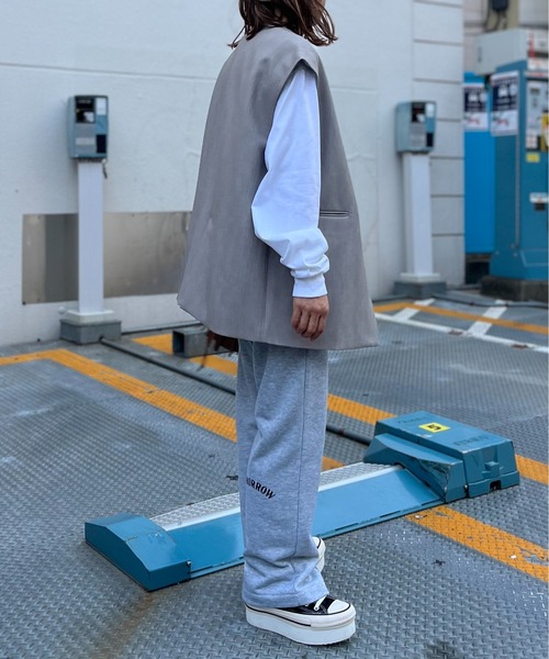 mi via loca（ミヴィアロカ）の「センターシーム ロゴスウェットパンツ