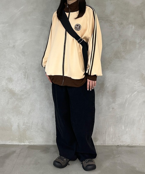 kutir(クティール)の「刺繍ロゴ トラックジャケット(その他アウター・レディース・ライトベージュ/ネイビー・MEDIUM/LARGE)」の10枚目の写真