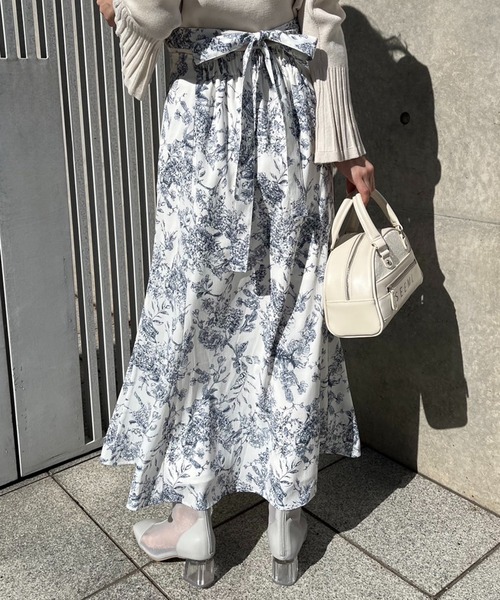 one after another NICE CLAUP(ワンアフターアナザーナイスクラップ)の「【新色追加】クロスバックリボンスカート(スカート・レディース・ホワイト系その他/ブルー系その他/ドット/アイボリー・SMALL/MEDIUM)」の11枚目の写真