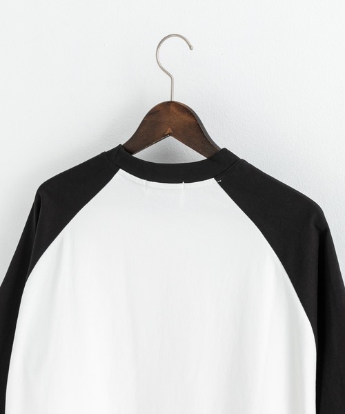 Ressaca(レサーカ)の「オーバーサイズ ロゴプリント ラグランクルーネック半袖Tシャツ(Tシャツ/カットソー・メンズ・ホワイト/ホワイト×ブラック/ブラック/チャコールグレー・L/XL/XXL/M)」の8枚目の写真