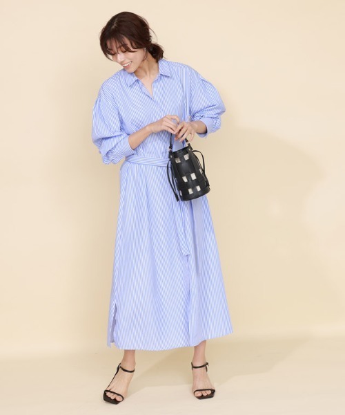 Pierrot(ピエロ)の「華奢ストラップサンダル(サンダル・レディース・ブルー/グレイッシュベージュ/ブラック・M/S/L/LL)」の18枚目の写真