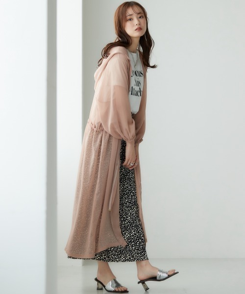 miclat（ミクラ）の「大きいサイズ　シアーフーディカーディガン　miclat（カーディガン/ボレロ・レディース・ブルー系/ピンクベージュ/ブラック・L～LL/3L～4L）」の12枚目の写真