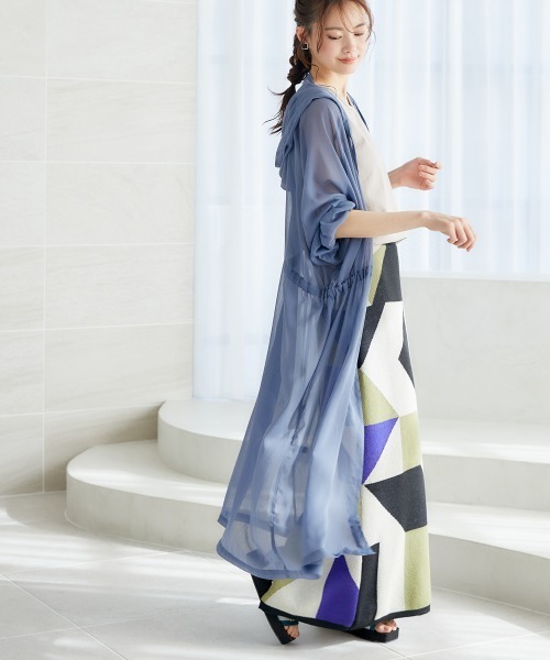 miclat（ミクラ）の「大きいサイズ　シアーフーディカーディガン　miclat（カーディガン/ボレロ・レディース・ブルー系/ピンクベージュ/ブラック・L～LL/3L～4L）」の9枚目の写真