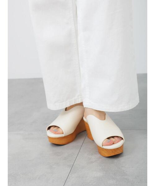 Samansa Mos2 blue（サマンサモスモスブルー）の「ウッドソールサンダル（サンダル・レディース・ダークブラウン/キナリ/ブラック・LARGE/MEDIUM）」の8枚目の写真